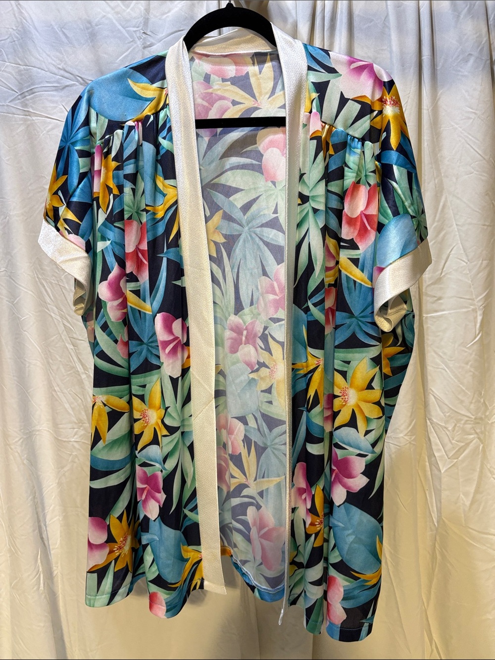 Tropical Floral Satin Kimono in Multicolor